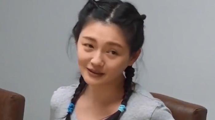 小S|小S二女儿刚拿高奢代言，就因言论不当遭嘲讽，网友：全家都封杀