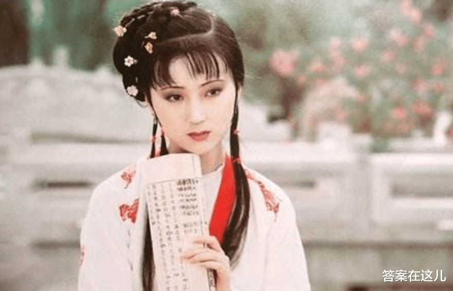 雄性在自然界中,普遍比雌性漂亮,为何人类女性却比男性漂亮?