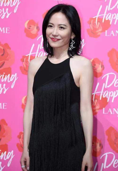 张基龙|“惊鸿仙子”俞飞鸿：绯闻对象不断，今51岁仍未婚，却有固定伴侣