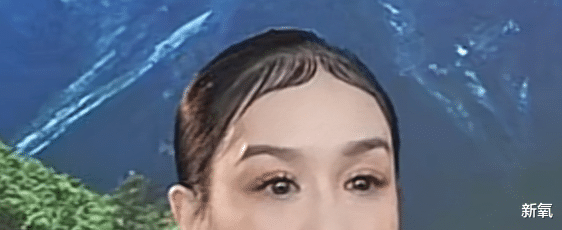 牛仔裤 为什么胎毛刘海时而油腻，时而显嫩？