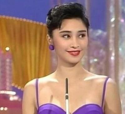 李克勤|李克勤：妻子是港姐冠军，刘德华给他当伴郎，两人恩爱走过28年