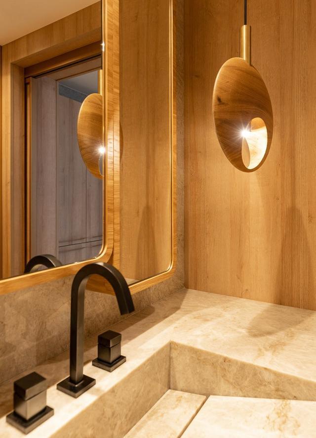 身边的人用事实证明,面盆还是要做一体式斜坡设计,排水明显更好