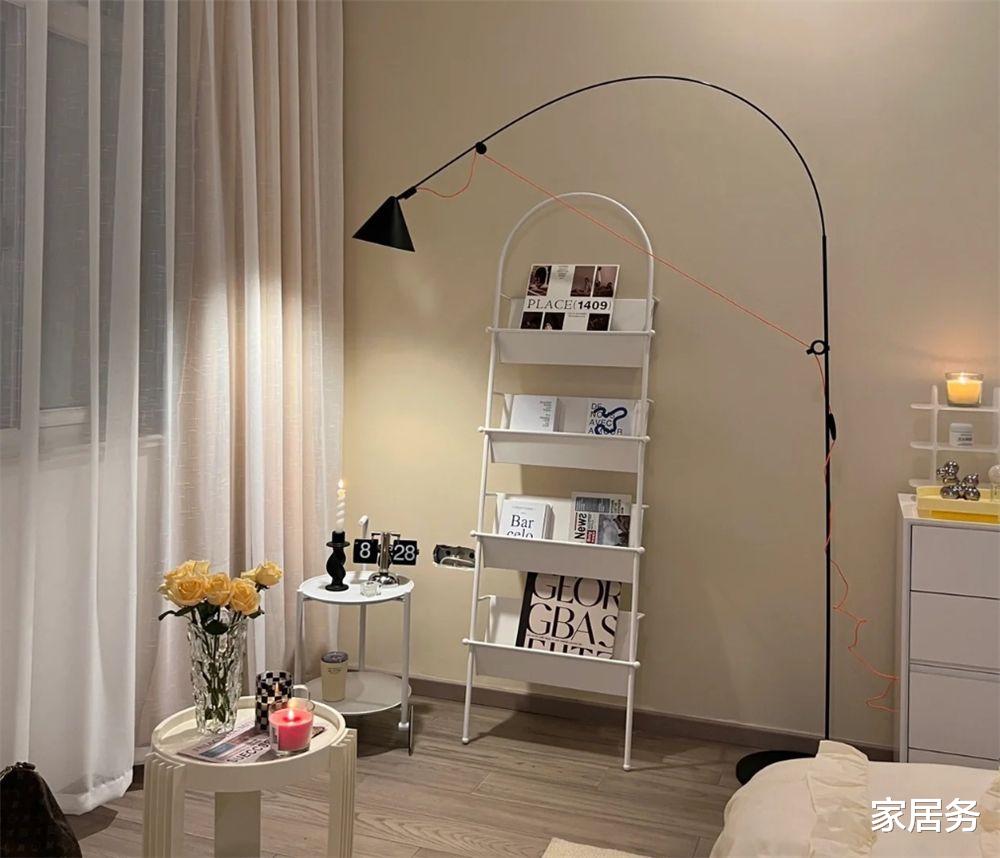 小姐姐一个人住38㎡LOFT公寓,虽然屋内面积小,但还算整洁干净