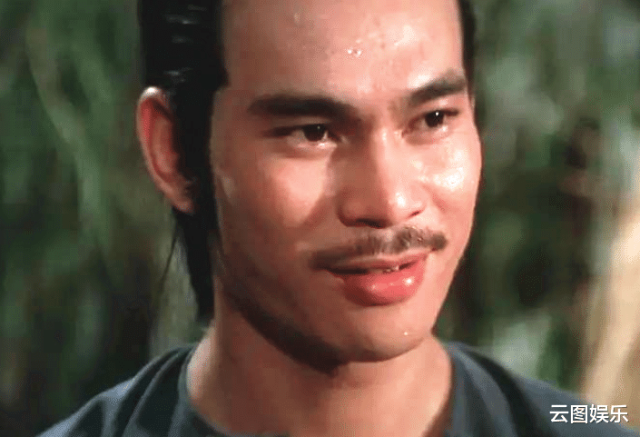 智取威虎山|老戏骨陈观泰近况，与小30岁四婚妻子移居内地，76岁长期吃药打针