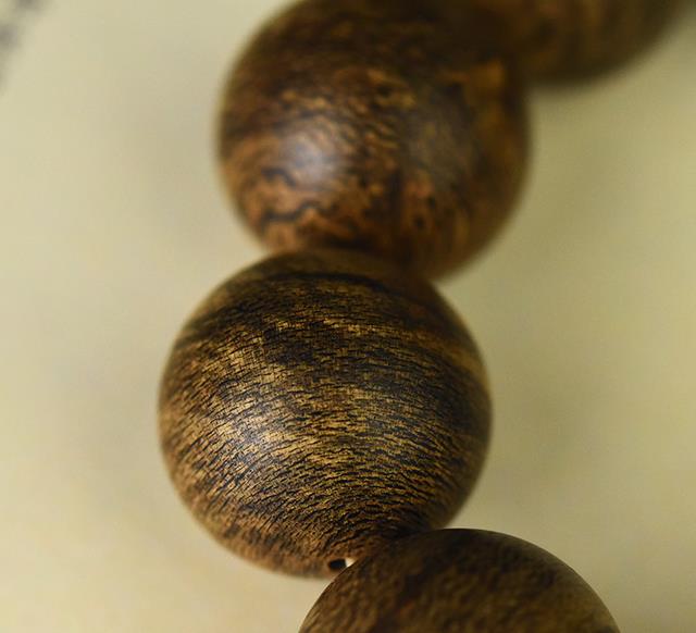 文玩|自带诱人“体香”的五大宝藏文玩,你玩过几个?