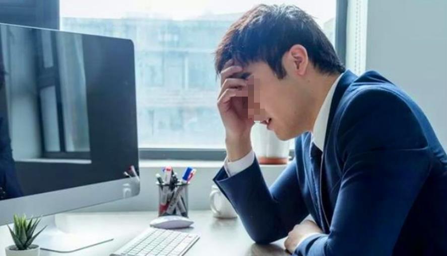 宁波一男子因用垃圾袋挡摄像头,被公司开除!法院:赔17万就行了