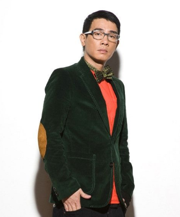 陈小春|陈小春：用尽全力找不回被3000元卖掉的弟弟