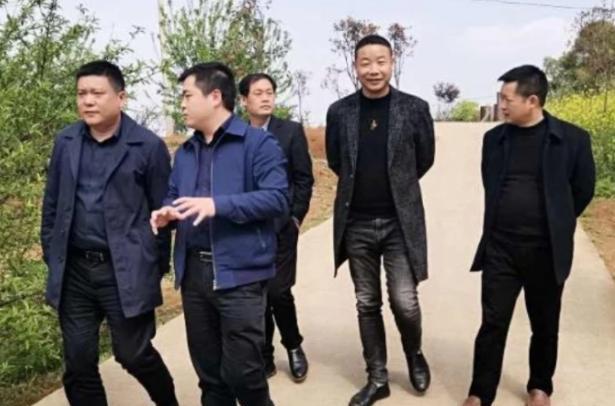 招聘|2023乡镇公务员招聘来了,年综合收入7万以上,大专生也能报名