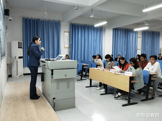 双鱼座|企业为招聘大学生“不择手段”？从丫鬟到皇太后，岗位奇葩又好笑