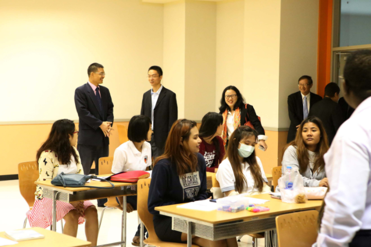 喜茶|海归硕士受尽“冷眼”,用人单位设置专招门槛,避免被当成回收站