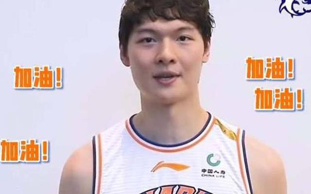 |感谢李春江！王哲林放话，要帮助上海夺冠，看来8000万，没有白花