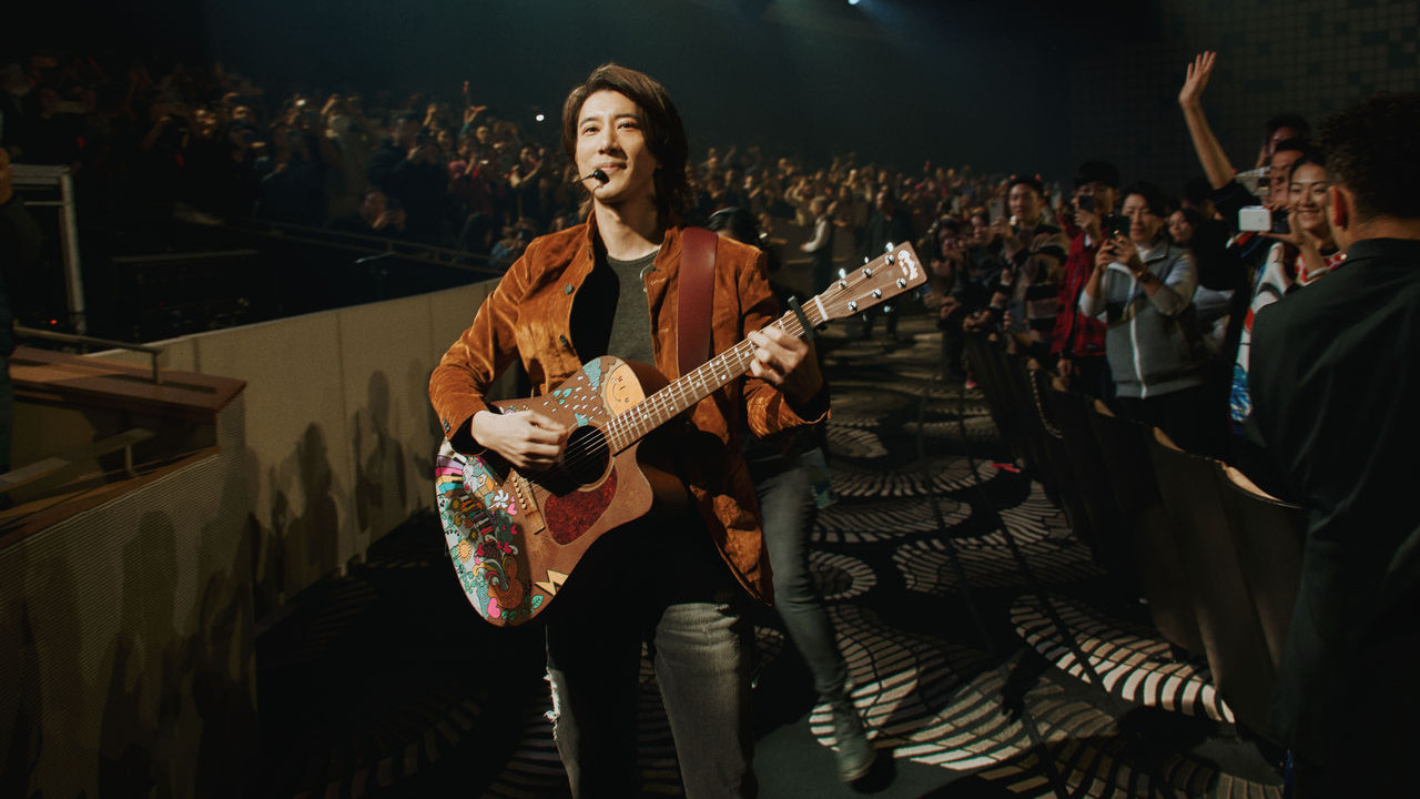 王力宏|王力宏甩李靓蕾复出，突PO合照喊：谢谢让我不是一个人，黑人也留言