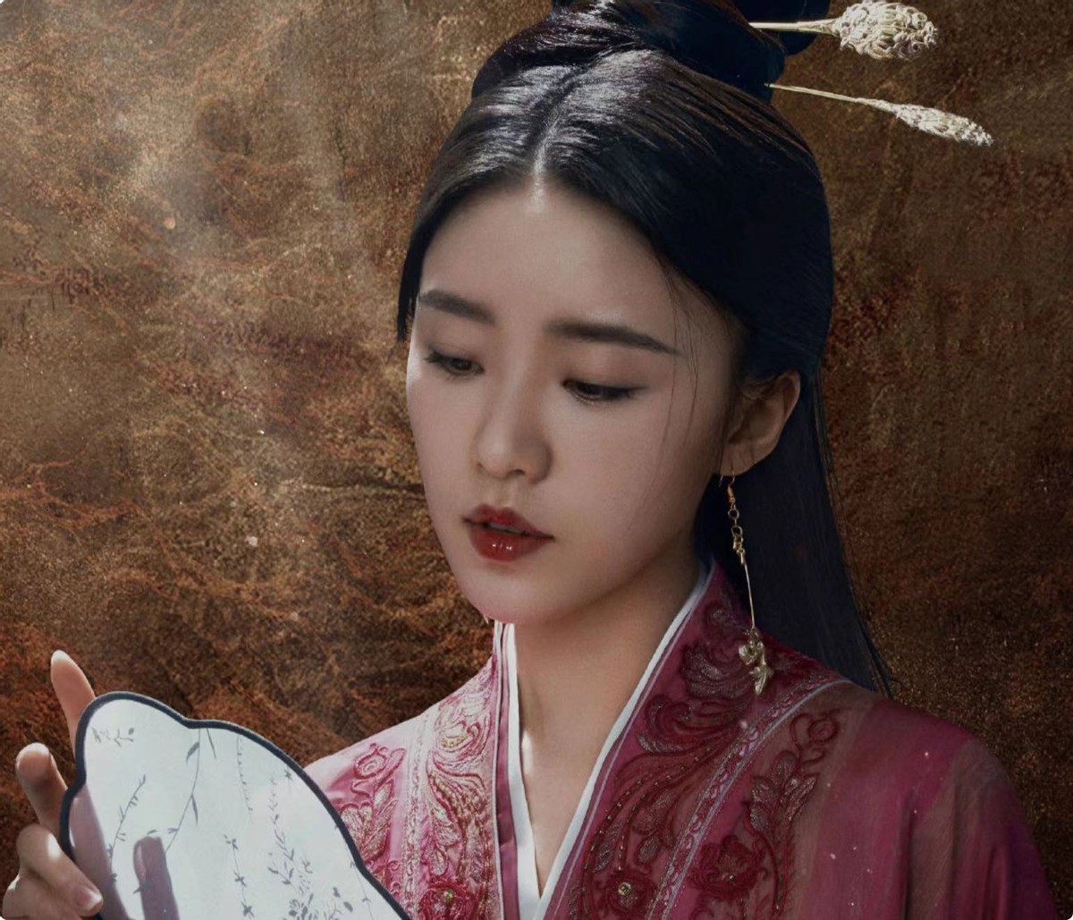 钟汉良|《今生有你》还在热播，钟汉良新古装剧又官宣，90后女主颜值吸睛