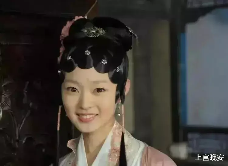 肖雄|被名字“拖累”的女星，个个貌美如花，却都有个很男人的名字