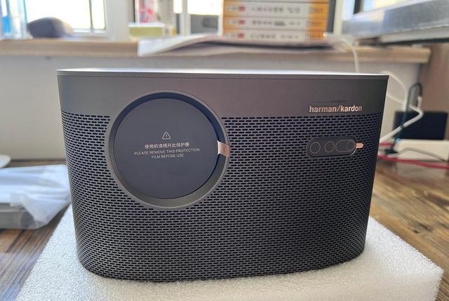 投影仪|极米H5家用投影仪,首次提出CCB流明概念,采用自研光机