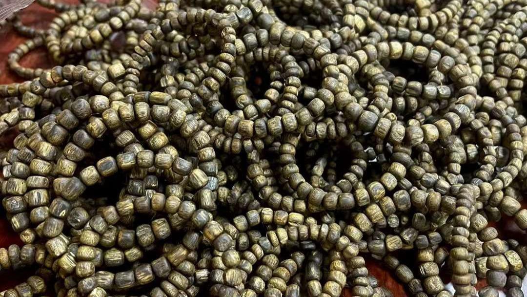 沉香|谁说沉香不能贴身佩戴？