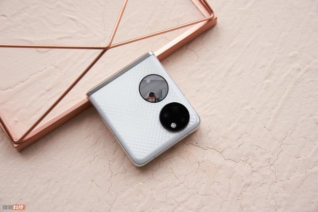 |过年送礼新选择：华为P50宝盒打造质感超群的艺术单品