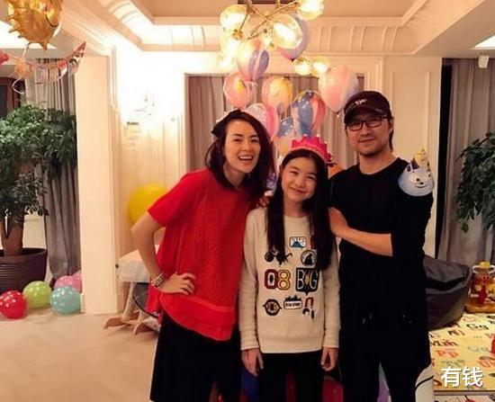 章子怡|章子怡婆婆顾月珍：患癌骤然离世，但有儿媳陪着儿子，我再没遗憾