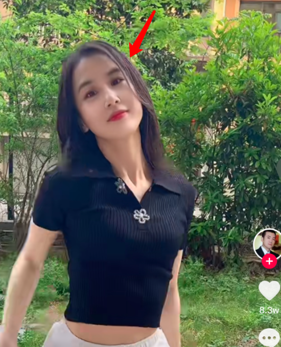 黄圣依|黄圣依穿破洞裤露火辣身材，头发打绺出油遭嘲讽，网友：好油腻