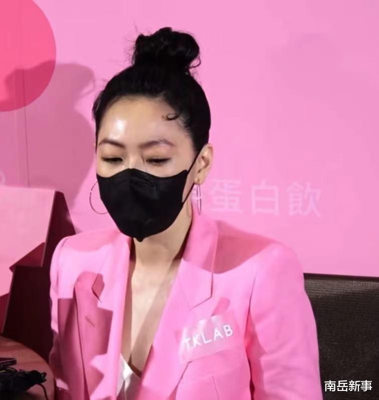 小S|小S错失金钟奖，许老三安慰妈妈，大S不让她蹭老公具俊晔的热度