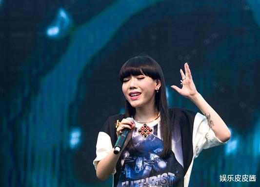 吴莫愁|10年了，从浓妆艳抹到素颜淡妆，是什么让吴莫愁有这么大的改变？