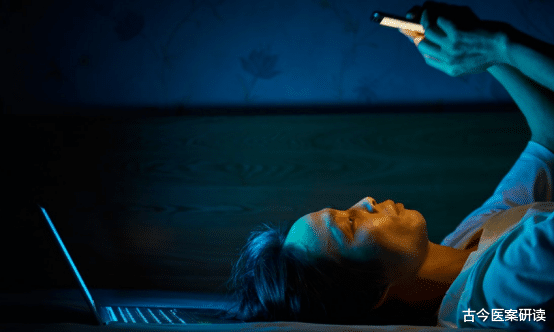 熬夜|45岁男子运动后晕倒,脑梗入院,医生告诫:运动后1习惯,无异于自残