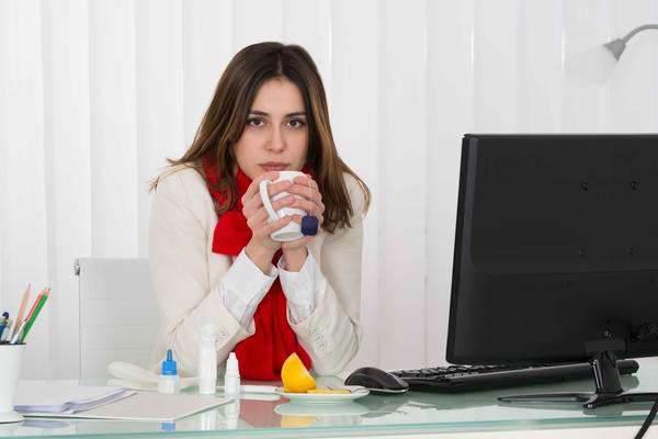 西兰花 女性怕冷，经常手脚冰凉，或与这5个因素脱不了关系，需及时调理