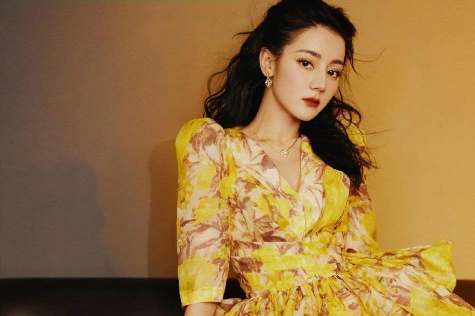 迪丽热巴|热巴怀孕瓜越传越猛,娱记说2023关键词顶流生娃,华晨宇是好榜样