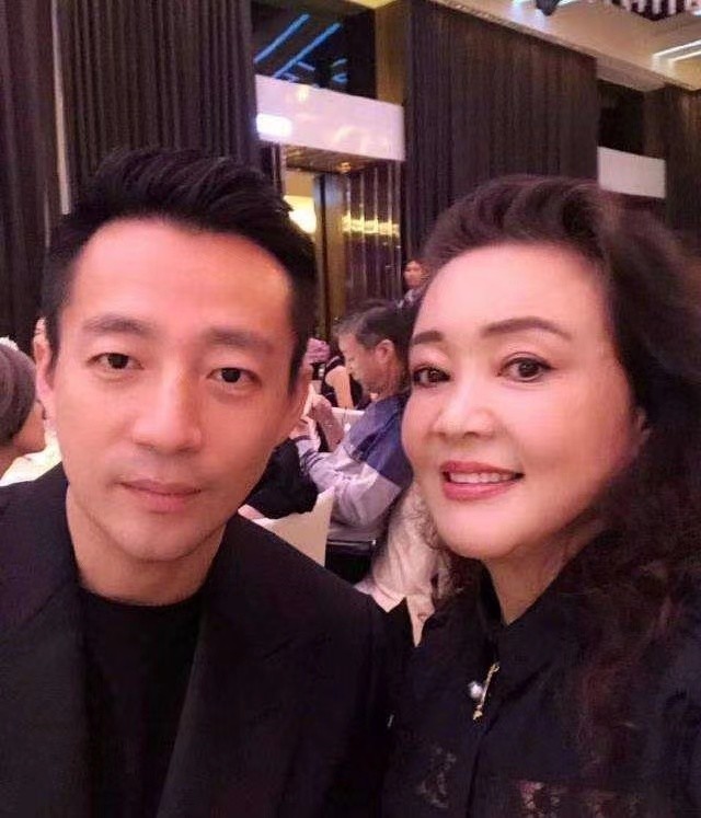 汪小菲|曝汪小菲张颖颖已复合?张兰怒斥造谣者,态度强硬替儿子正面澄清