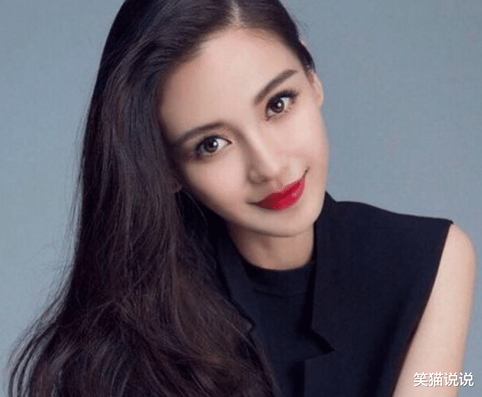 Angelababy|?杨颖机场被路人拿手机怼脸拍照，一路尾随搭话，本尊一笑而过现高素质！