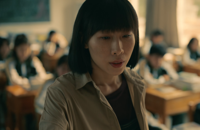 央视|《亲爱的小孩》仅播出1天，就成为收视第一，并且女主被央视点名赞美