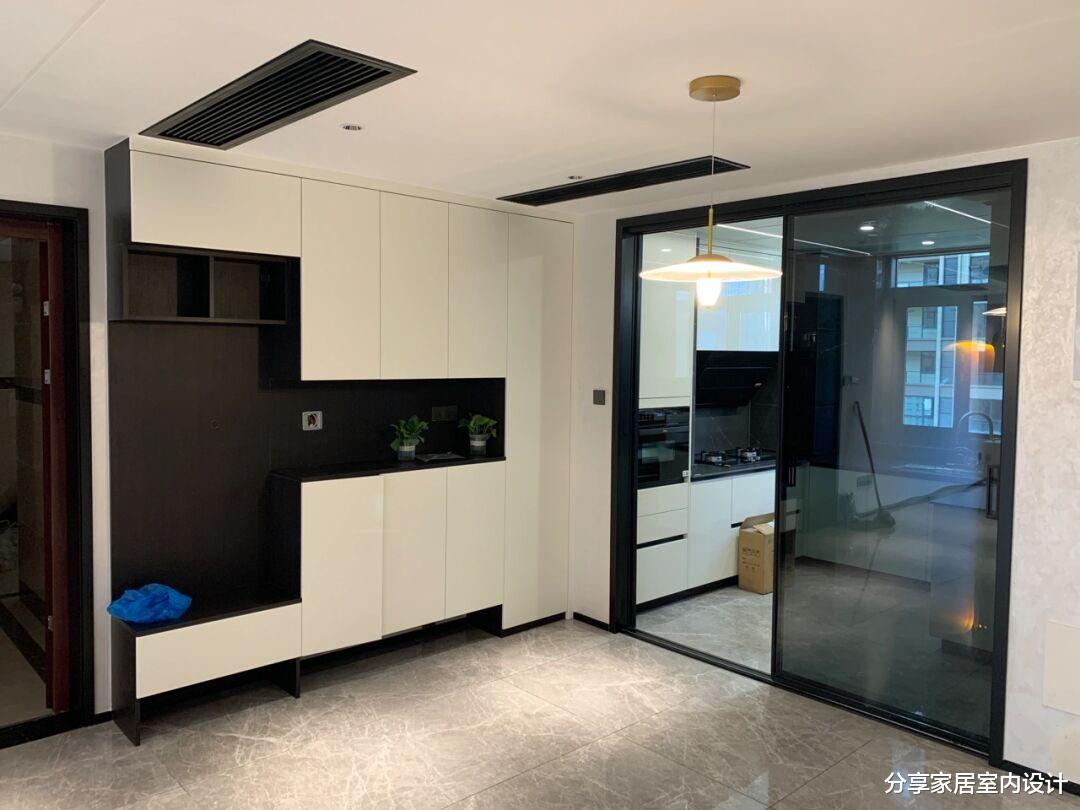 看她家历时五个月装修的新房,打扫干净准备添置家具,先分享一下