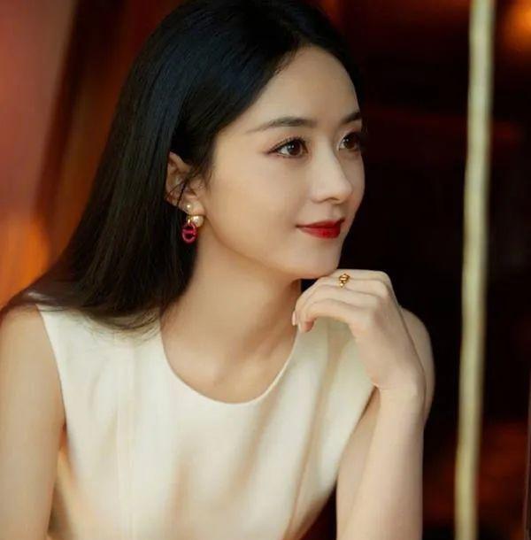 Angelababy|11位女星身材，杨颖苗条，鞠婧祎娇小