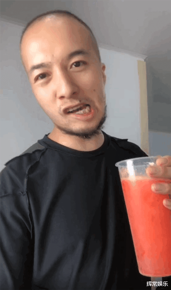 “绝命毒师”辛吉飞宣布注销账号,引发热议,网友终究输给资本