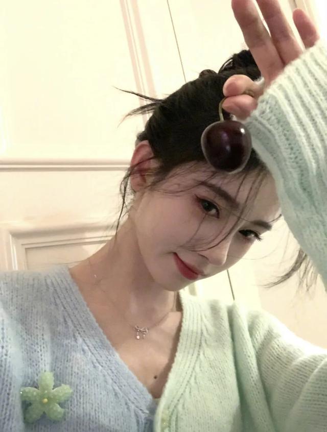 穿衣搭配 鞠姐的拍照心机摆在这里了，没有感情，全是技巧