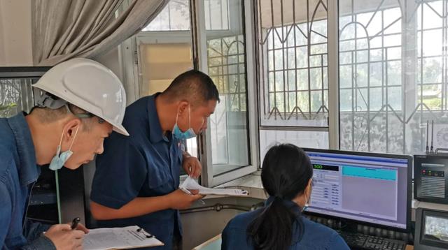 求职|本地工厂涨薪也招不满人,外企门口排队应聘,差别不是一般大