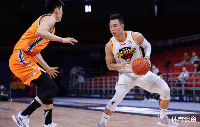 王哲林|2-0完胜！CBA土豪队晋级4强，王哲林25+14+4太硬了，又打爆沈梓捷