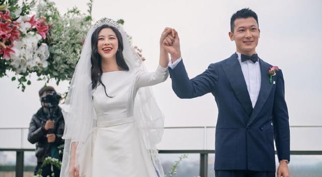 朱珠|朱珠老公抱女儿照片被公开，紧盯爸爸的食物，这些“秘密”要了解