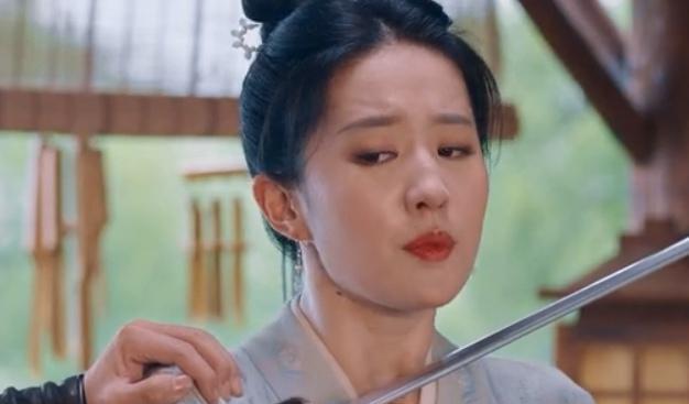 刘亦菲|《梦华录》首播热度破9，刘亦菲用美貌狙击观众的心，口碑两极分化