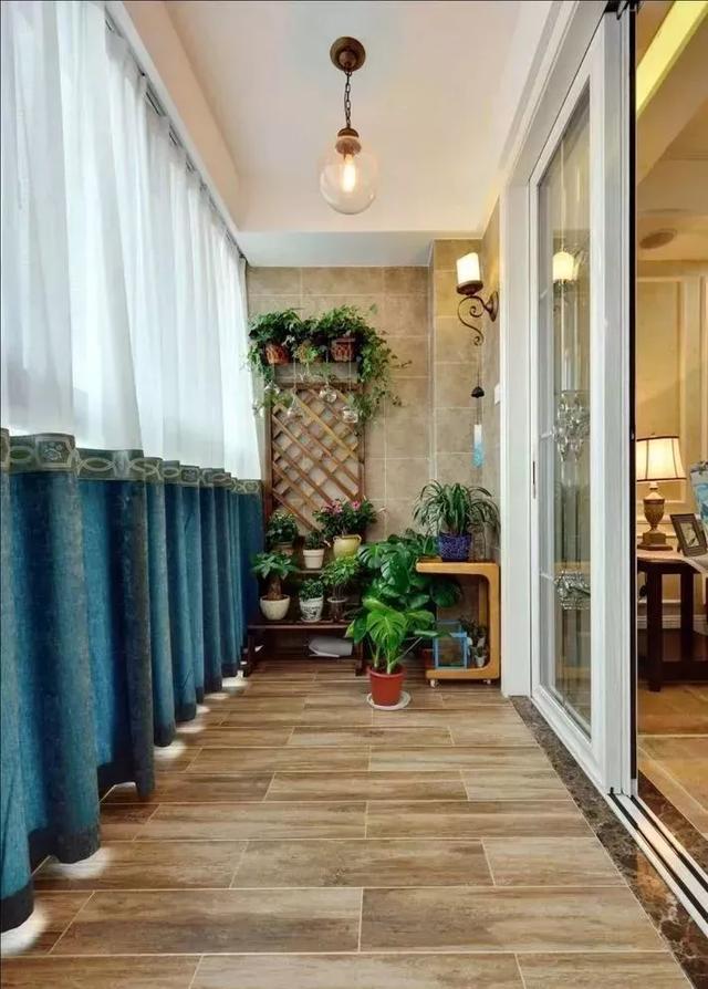 老师傅建议阳台一定要这样贴瓷砖,又好看又实用