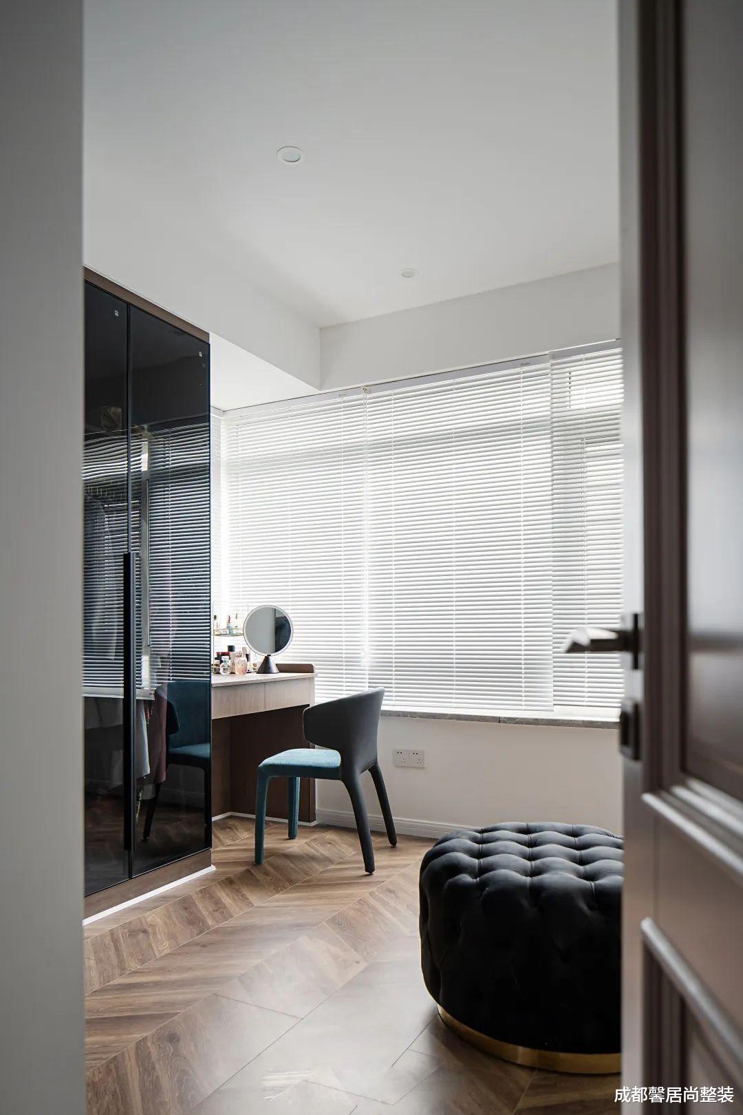 别再只看极简风了,今年法式风最火