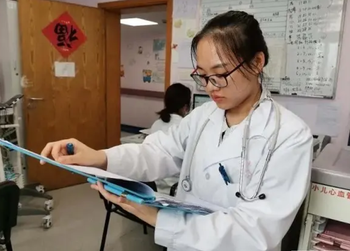 三级甲等医院|研究生面试三甲医院，本以为胜券在握，结果却与想象中大不相同