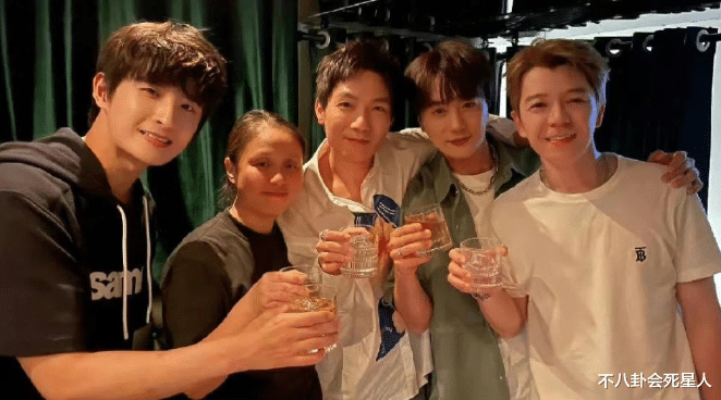 梁朝伟|41岁的陈楚生，终于低头了