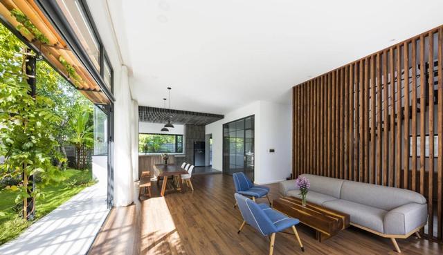 厉害了!240自建房,装修可不输城里别墅,院中廊架让人心生向往