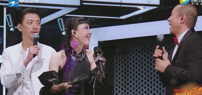 梁龙|吴莫愁名伶造型适配度满分，梁龙魔性伴舞，华少哪壶不开提哪壶