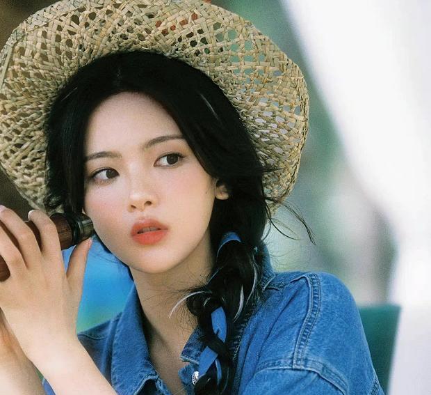 乔欣|乔欣粉衣古装我见犹怜，气质清冷出尘神似刘诗诗，粉丝：心动了！