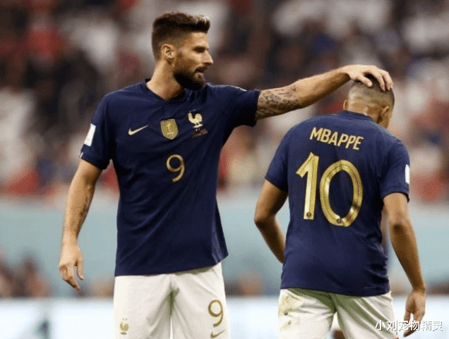 法国2-0，看清当世第一人！暴力过人拉不住，禁区凌波微步独造2球