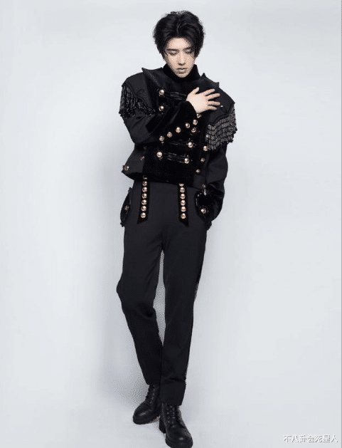 蛇精脸|巫婆鼻、镰刀眼、蛇精脸，看完这些明星整容后模样，我受到了惊吓