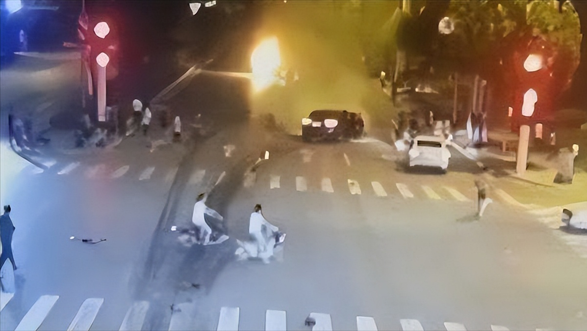 2019年,富家女,驾驶玛莎拉蒂:造成事故导致2人死亡