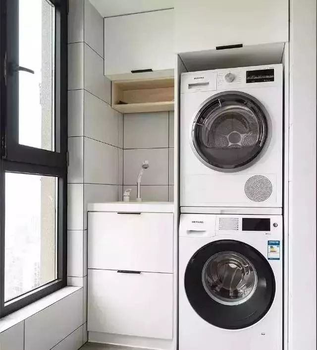 ?在阳台晾晒衣物的5种方式,你更中意哪一种?